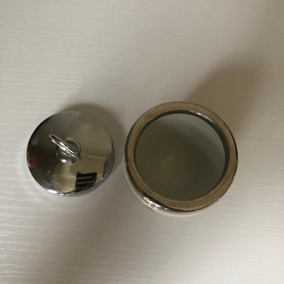 Royal Worcester Porcelain Lidded Bird Egg Coddler - Picture 6 of 8